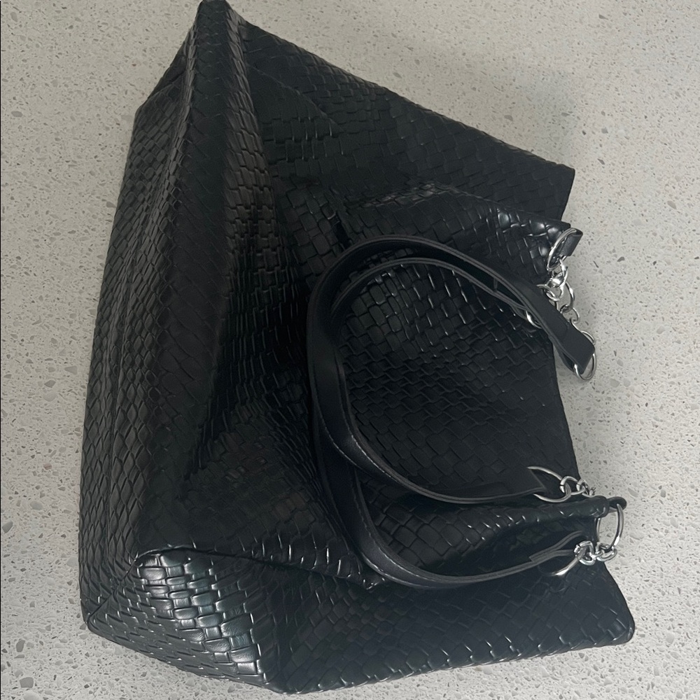 New Chic Black Textured Shoulder Bag - Soft Bag - Picture 5 of 8